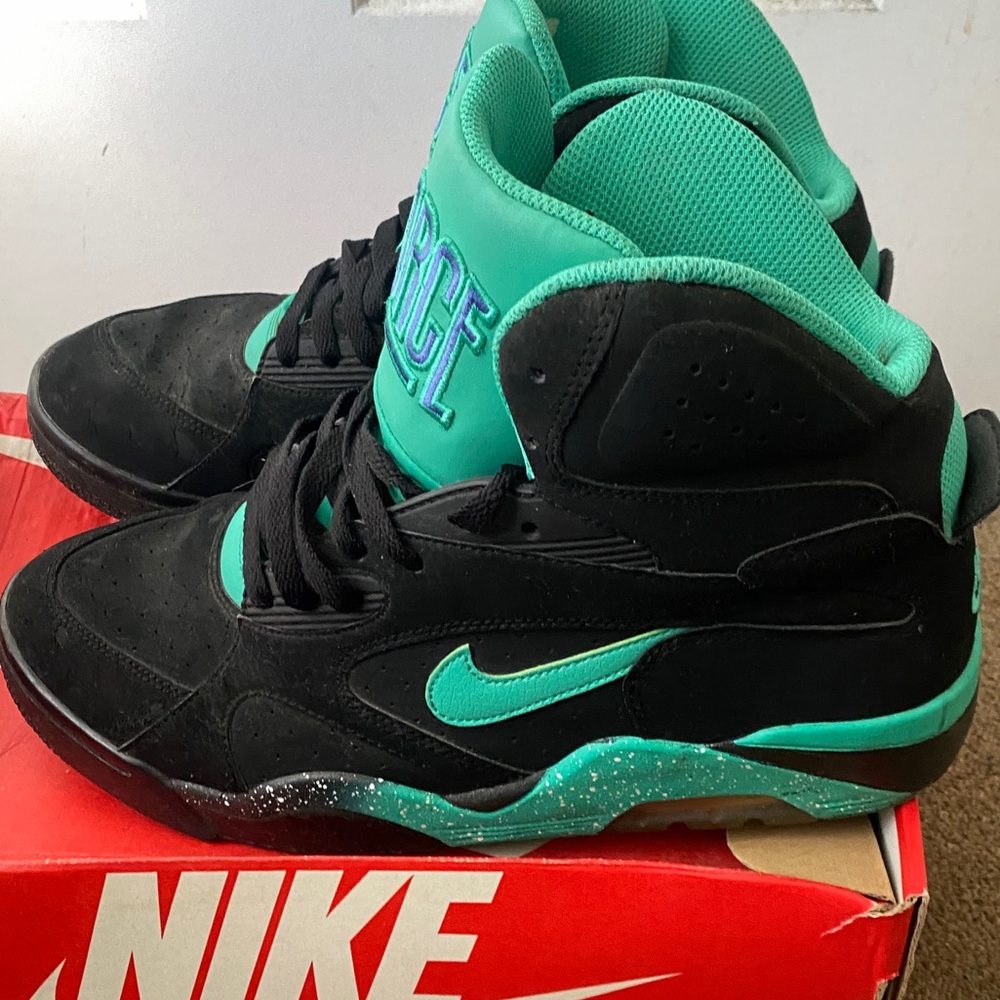 Mens nike sneakers